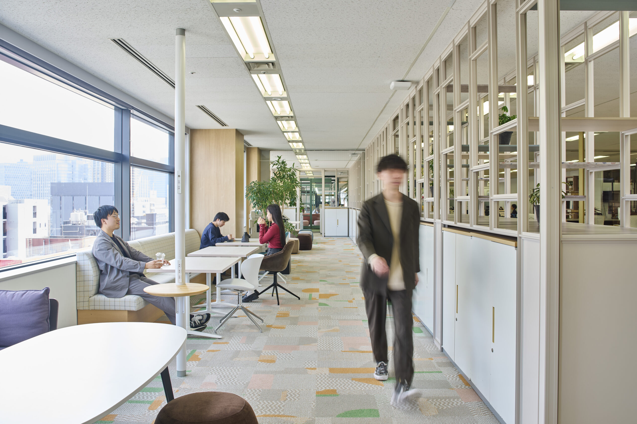 コマニー株式会社オフィス環境営業所スライド2