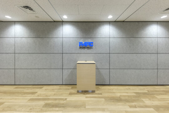 クールで温かみのある「らしさ」をカタチに